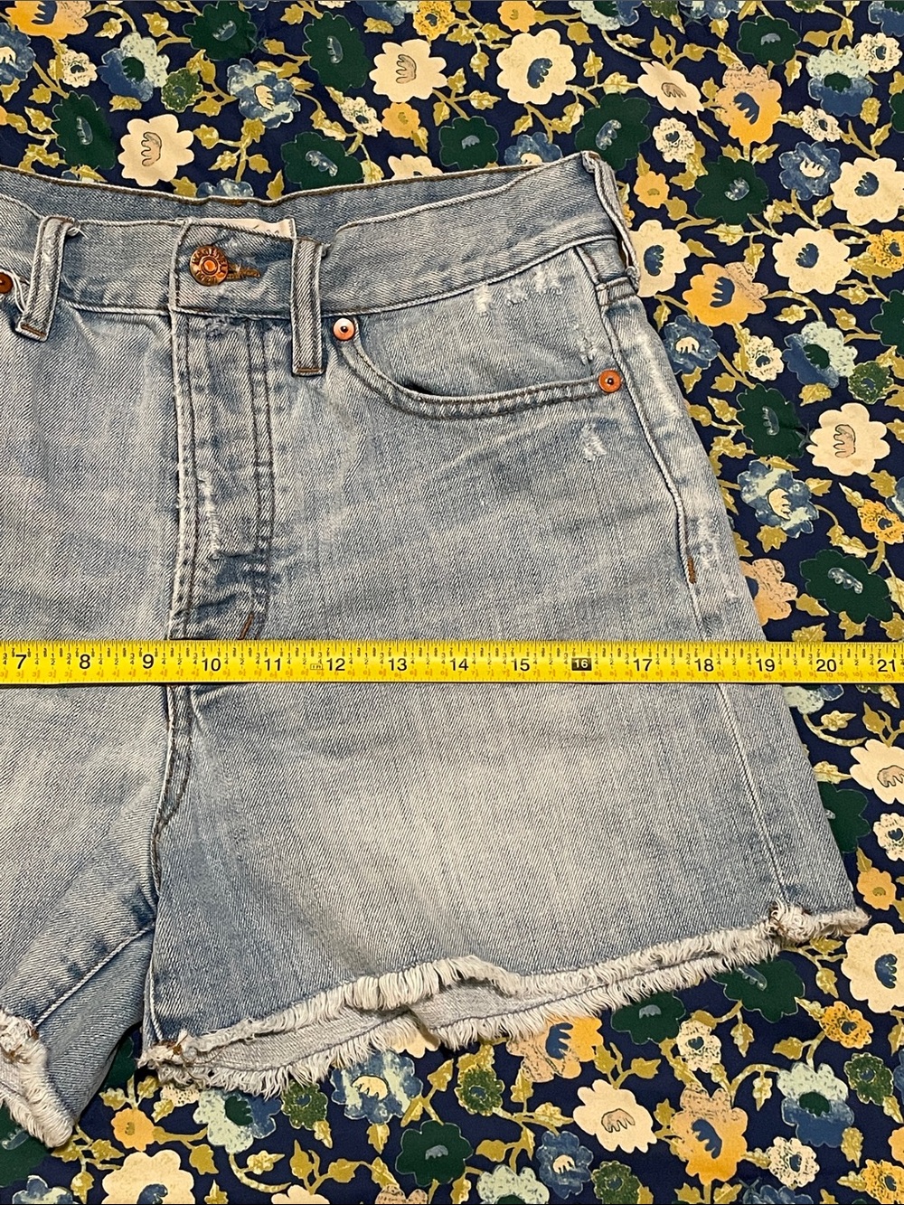 Madewell Light Blue Denim High-Rise Frayed Hem Shorts - Picture 4 of 6